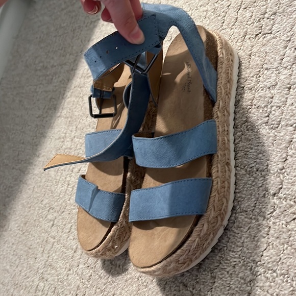 Blue target sandals - Picture 2 of 3